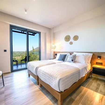 Villa In Vivo - Amazing View -90sqm Heated Pool *
